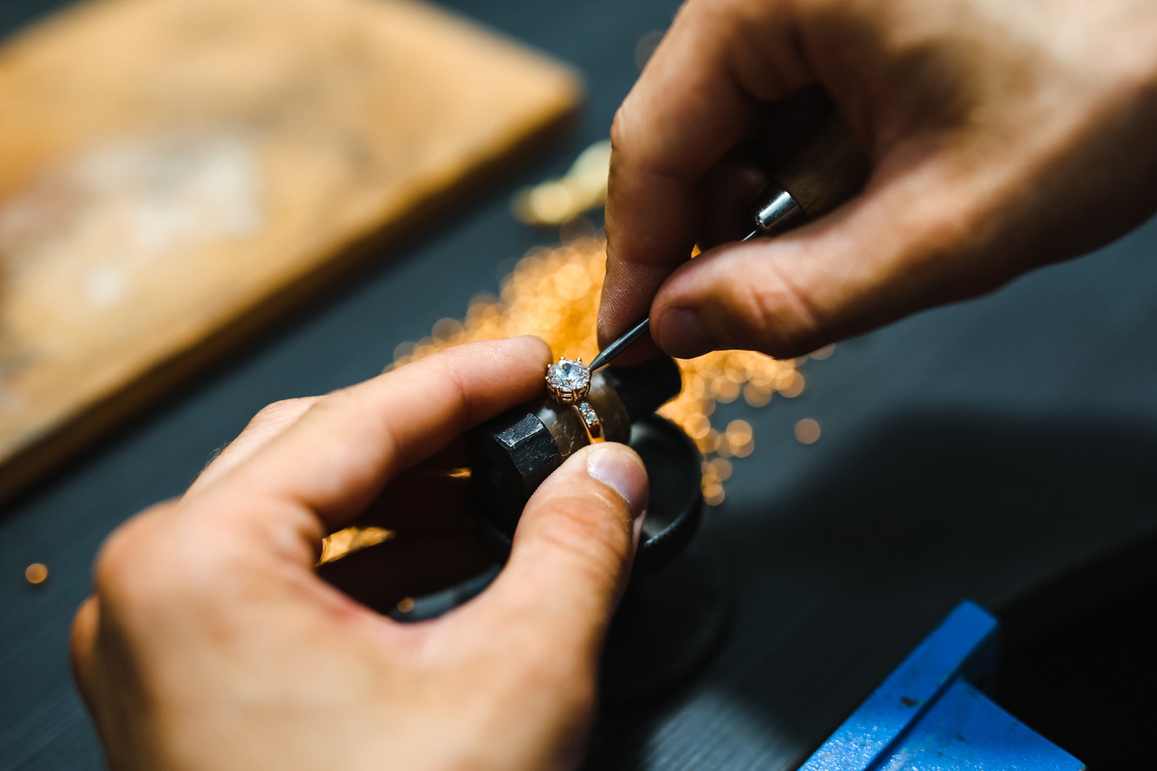 Alt-Edelmetall An- und Verkauf